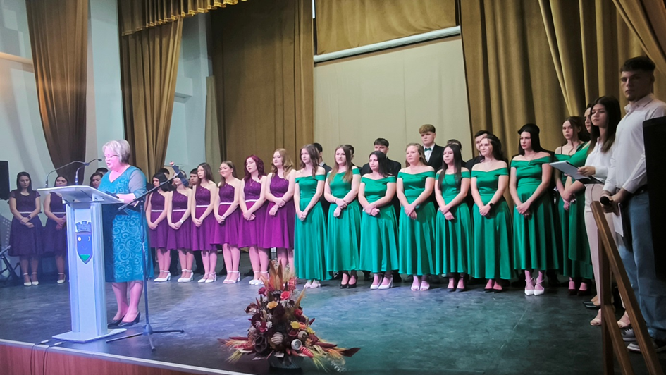 Szalagtűző ünnepséget tartottak Érmihályfalván