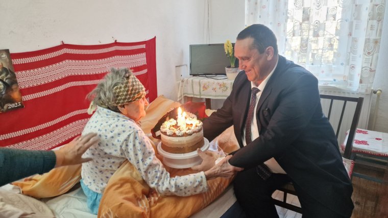 Százéves idős hölgyet köszöntöttek Székelyhídon