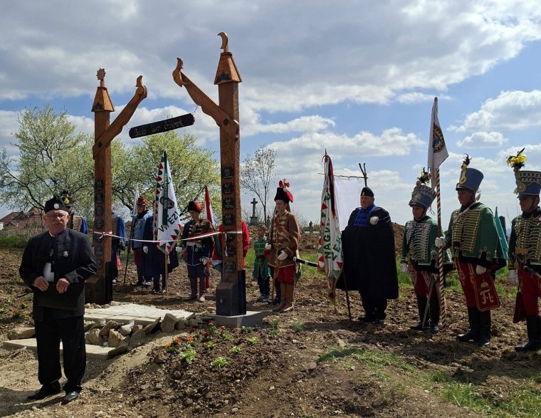 Bocskai István-kaput avattak Szentjobbon