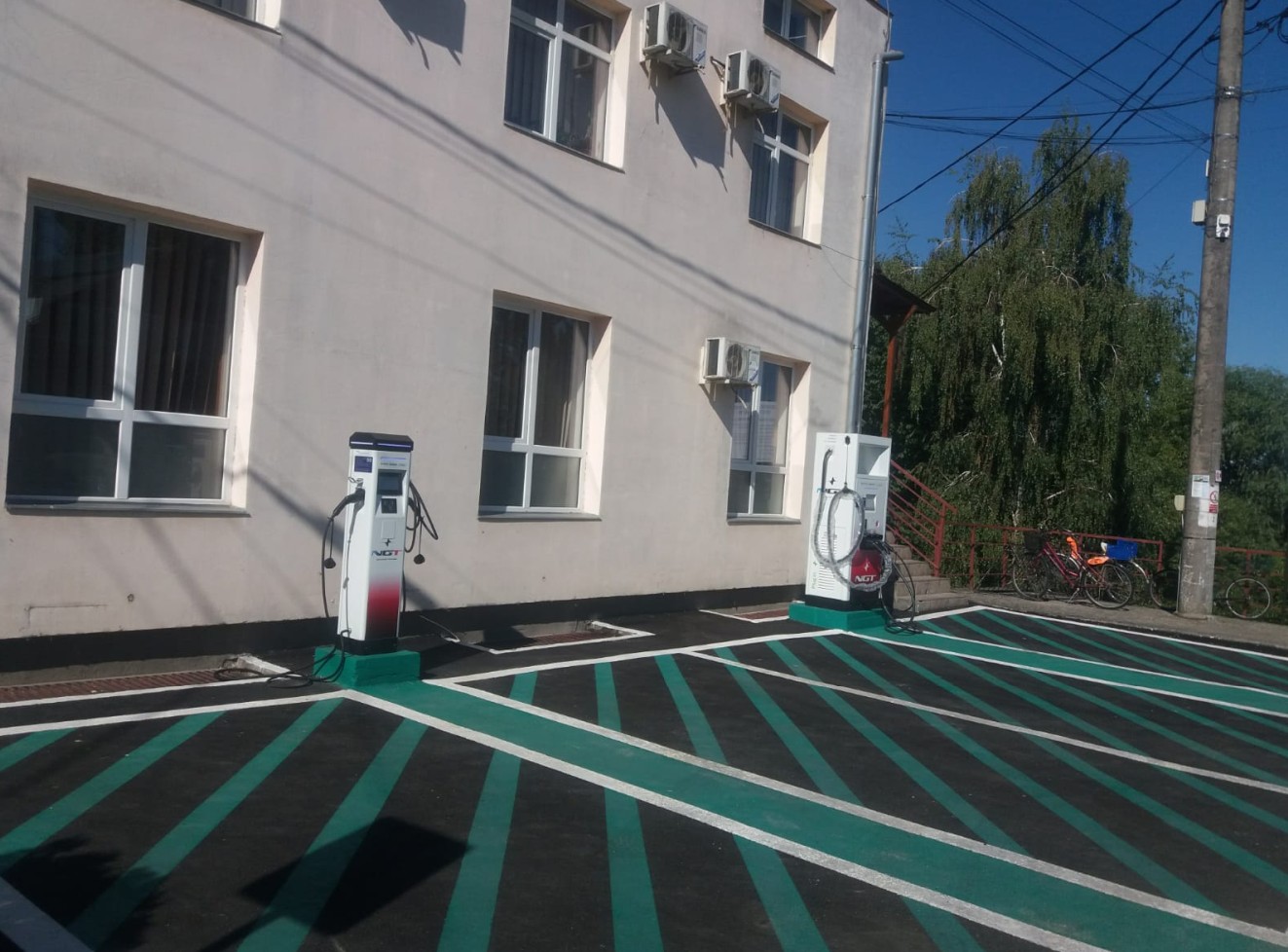 Már Réven is tölthetők az elektromos autók