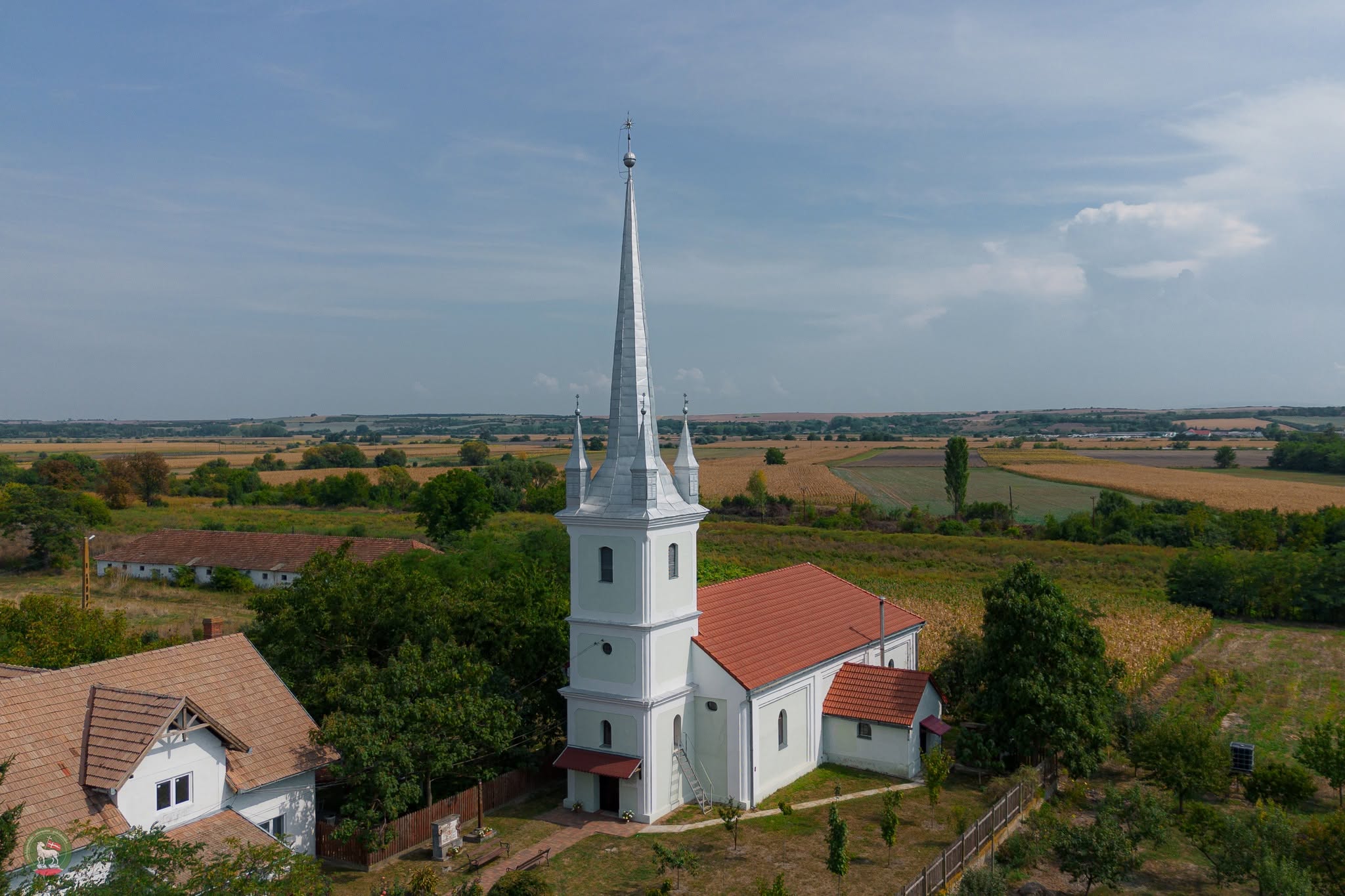 Villámcsapás érte a csokalyi református templomot, jelentős kár keletkezett