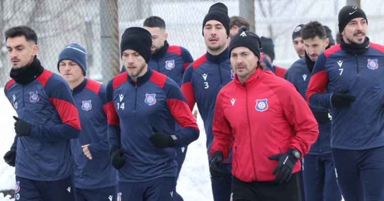 Izgalmas tavasz elé néznek a piros-kékek