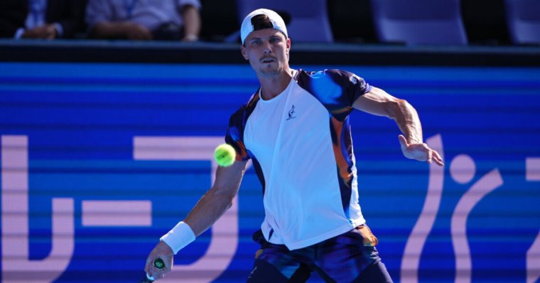 Fucsovics sima győzelemmel nyitott Melbourne-ben