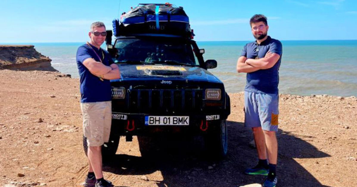 Tankcsapda a sivatagban – nagyszalontai fiatalok is nekivágtak az idei Budapest–Bamakónak