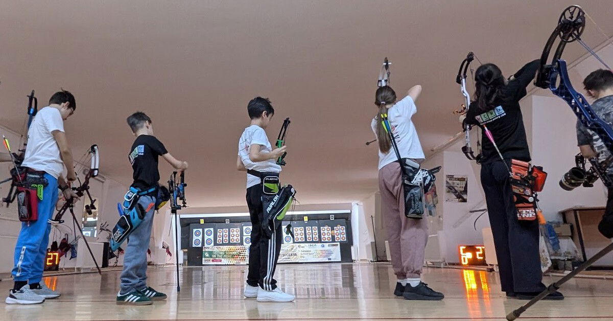 Négy érmet nyert a Crișul az ifjúsági országos teremíjász-bajnokságon