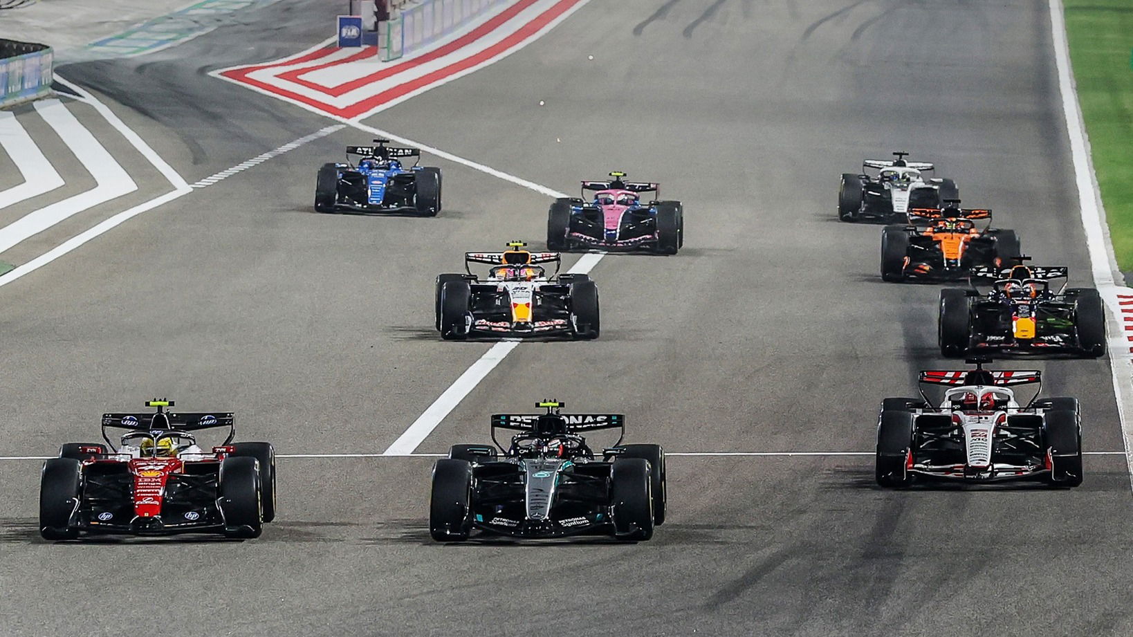 Hatalmas változásokkal indul a Forma-1 új idénye