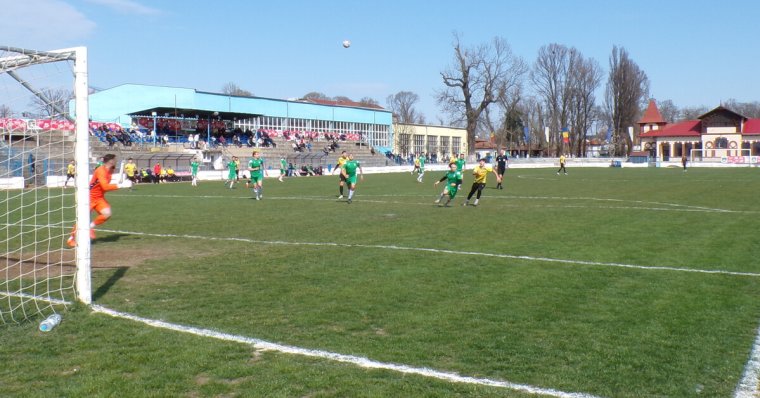 IV. Liga: folytatódik a versenyfutás az élen