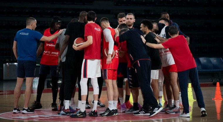 Egy kipihent Rapiddal néz farkasszemet a VSK U