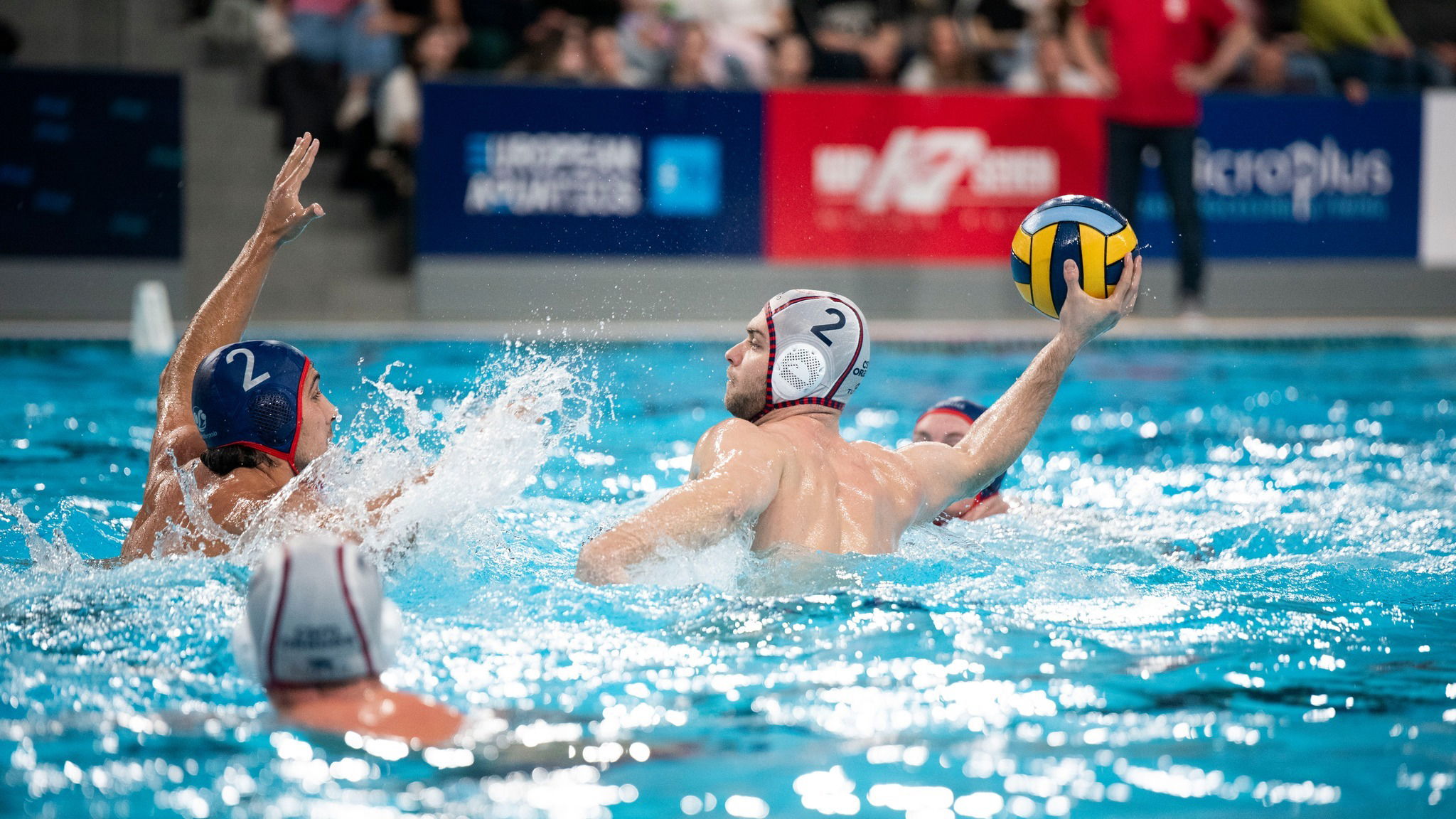 Megizzadt Spanyolországban, de továbbjutott a váradi vízilabdacsapat