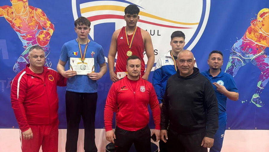 Remekeltek a Román Kupán a megye fiatal ökölvívói