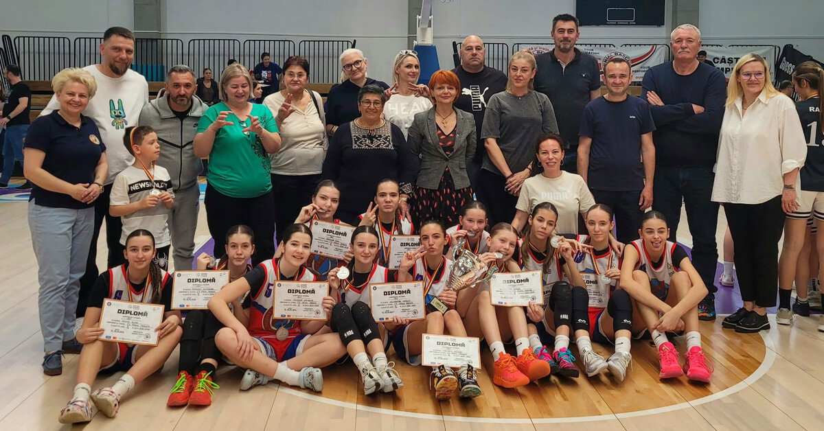 Országos ezüstérmes lett a Crișul U15-ös leánycsapata