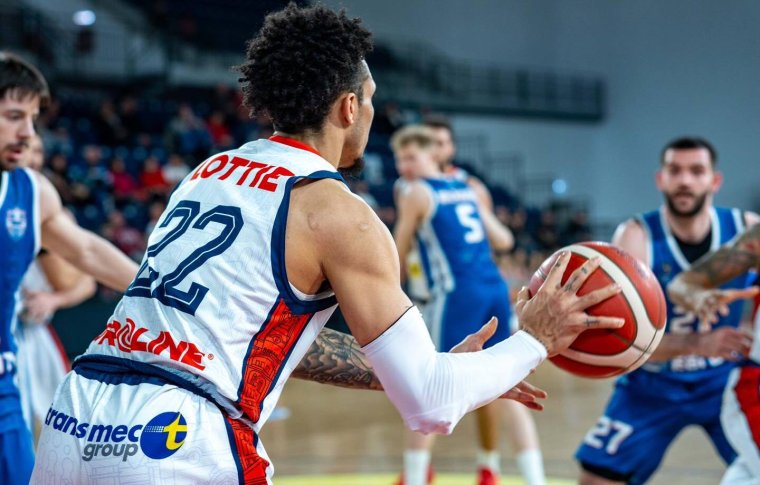 Újabb sérülés hátráltatja a váradi kosárcsapat irányítóját