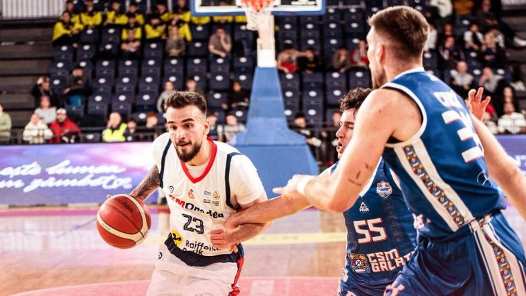 A sereghajtó ellen nem hibázott, alapszakaszgyőztes a váradi kosárcsapat