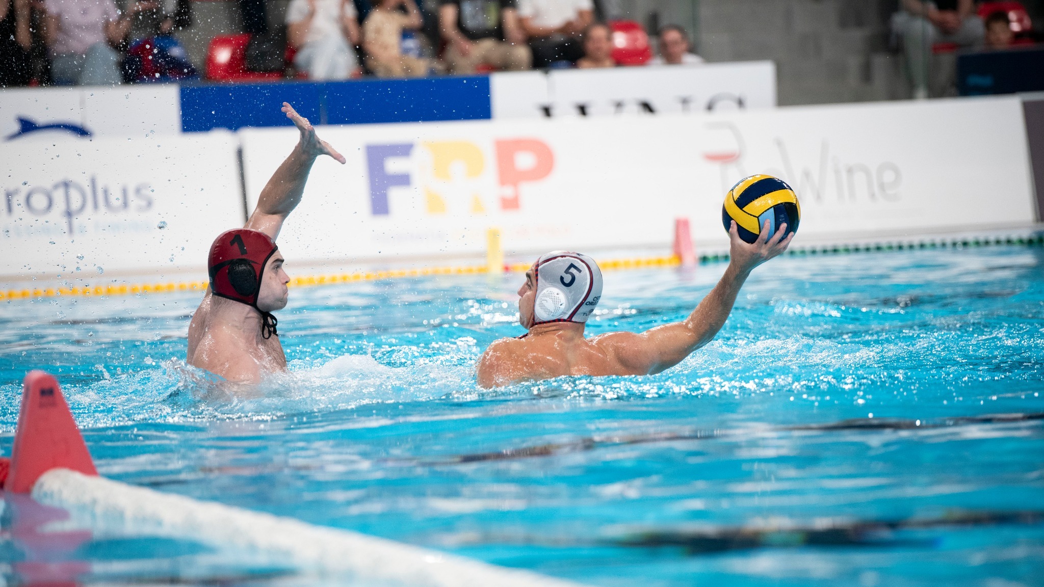 Már Bukarestben eldöntenék a párharc sorsát a VSK vízilabdázói