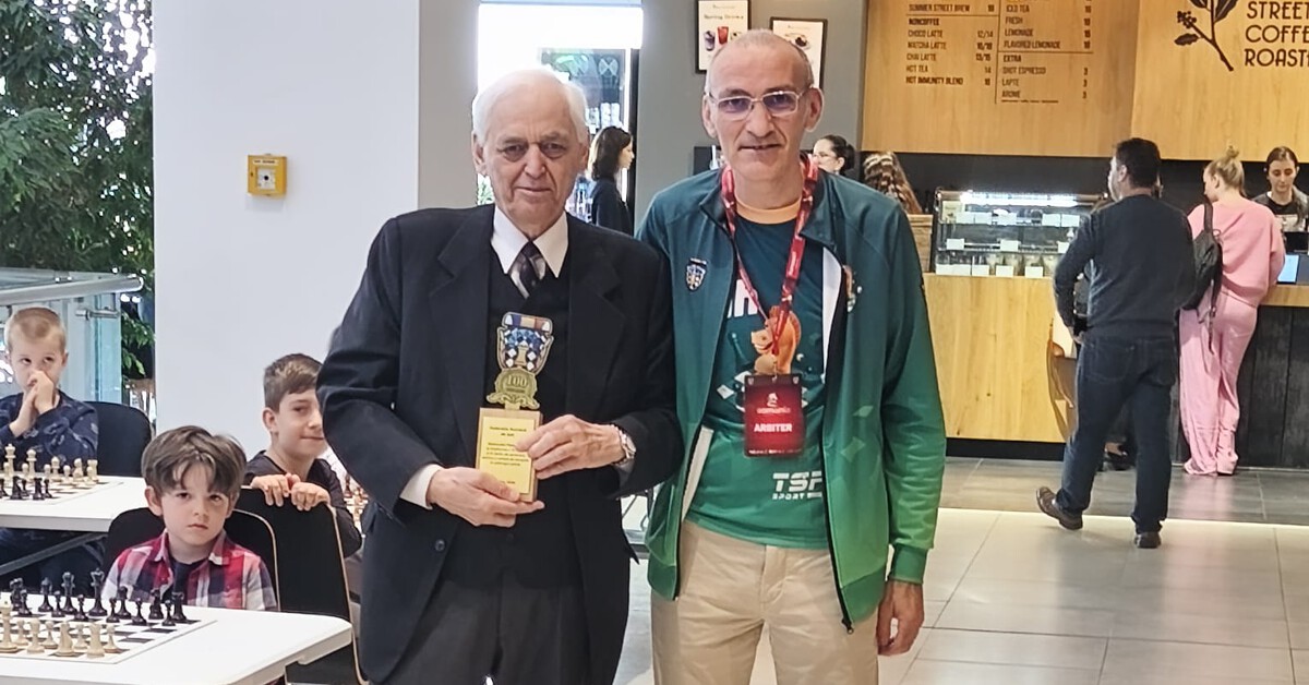 Elismerés dr. Fleisz János nemzetközi sakkversenybírónak