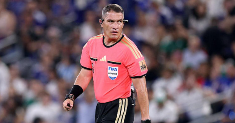 Messiék meccsén fújja a sípot Kovács István