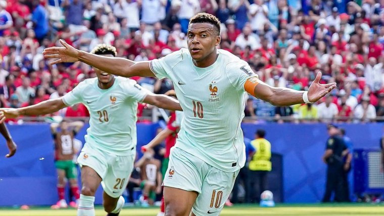 Mbappé vezérletével a legjobb négy között Franciaország