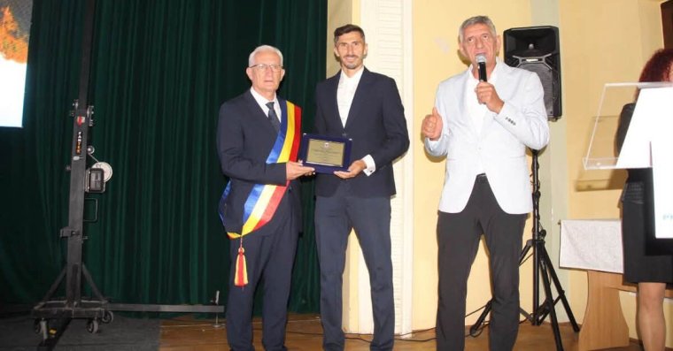 Díszpolgárrá avatták a Bihar FC csapatkapitányát