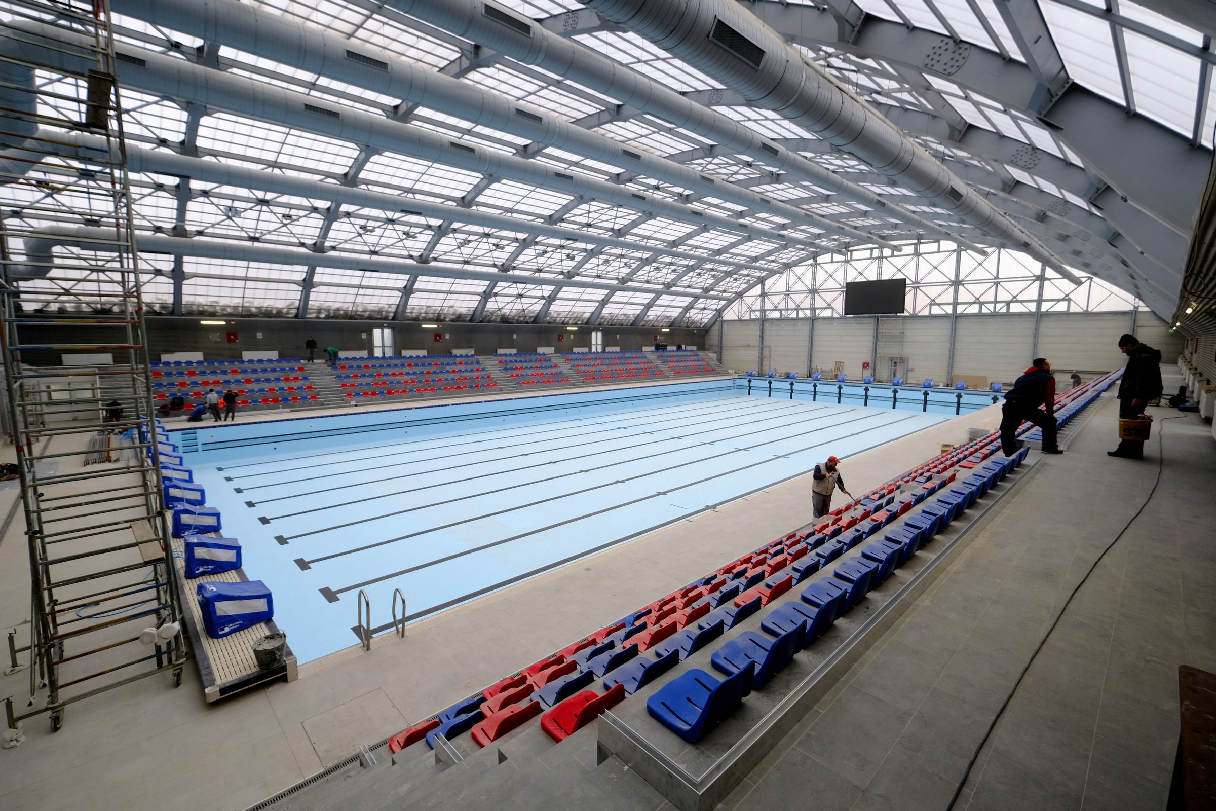 Hamarosan átadják az olimpiai medencét a nagyközönségnek