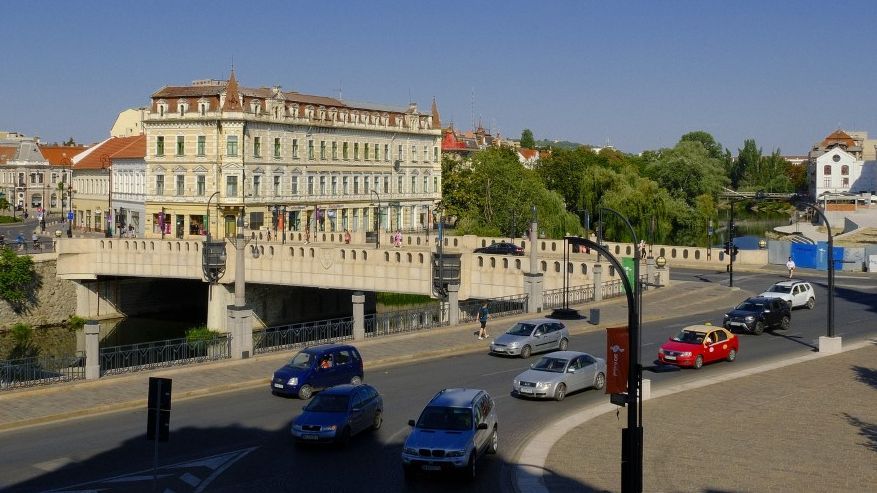 A közlekedési szabályok betartására hívja fel a figyelmet a rendőrség