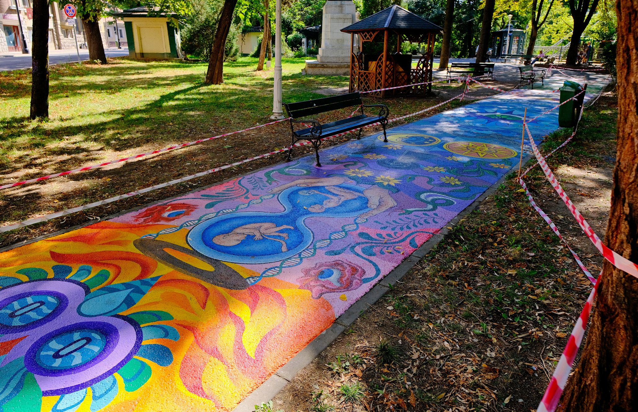 Elkészült az aszfaltfestmény.