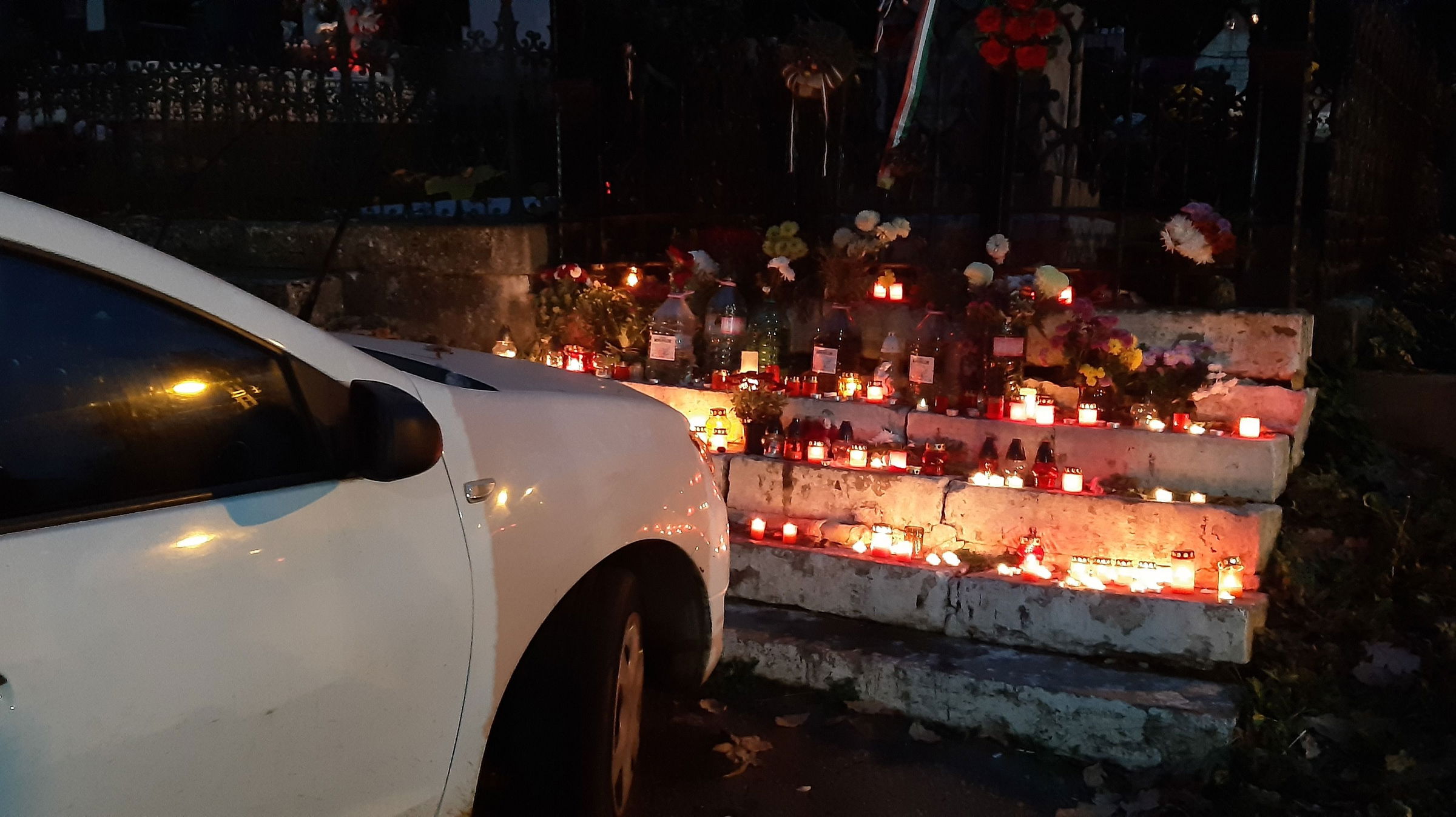 Kegyeletsértő parkolás