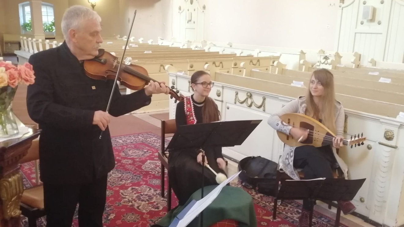 Elfeledett magyar zenékkel érkezett a Hungaricus együttes