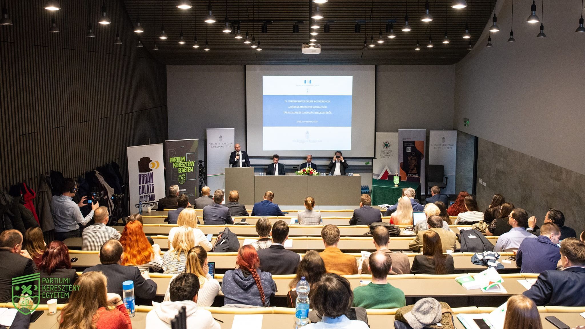 Interdiszciplináris konferencia zajlott a PKE-n