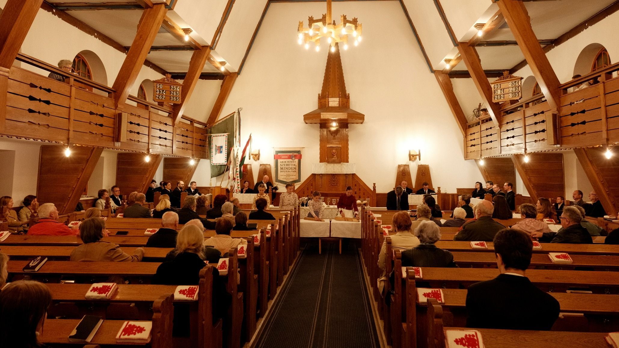 A váradréti templomban ünnepeltek Nagyvárad református gyülekezetei