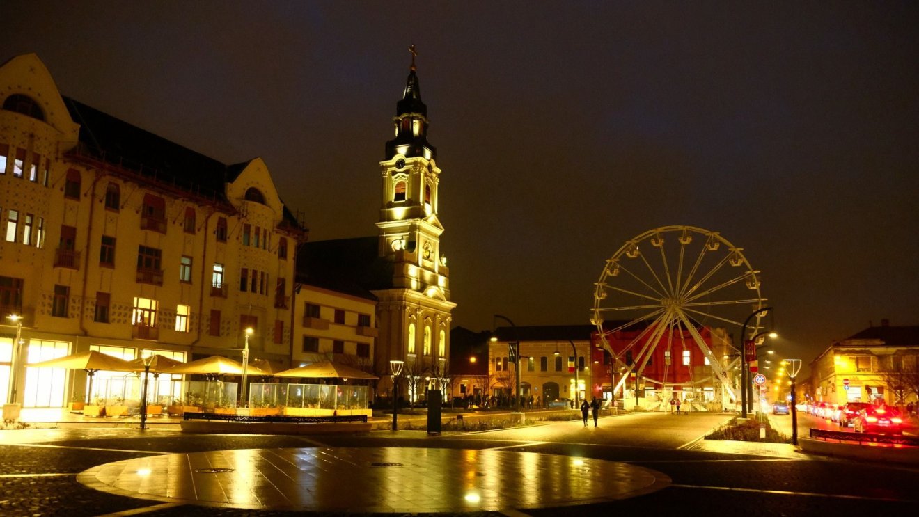 Ünnepi díszvilágítás Nagyváradon az energiatakarékosság jegyében