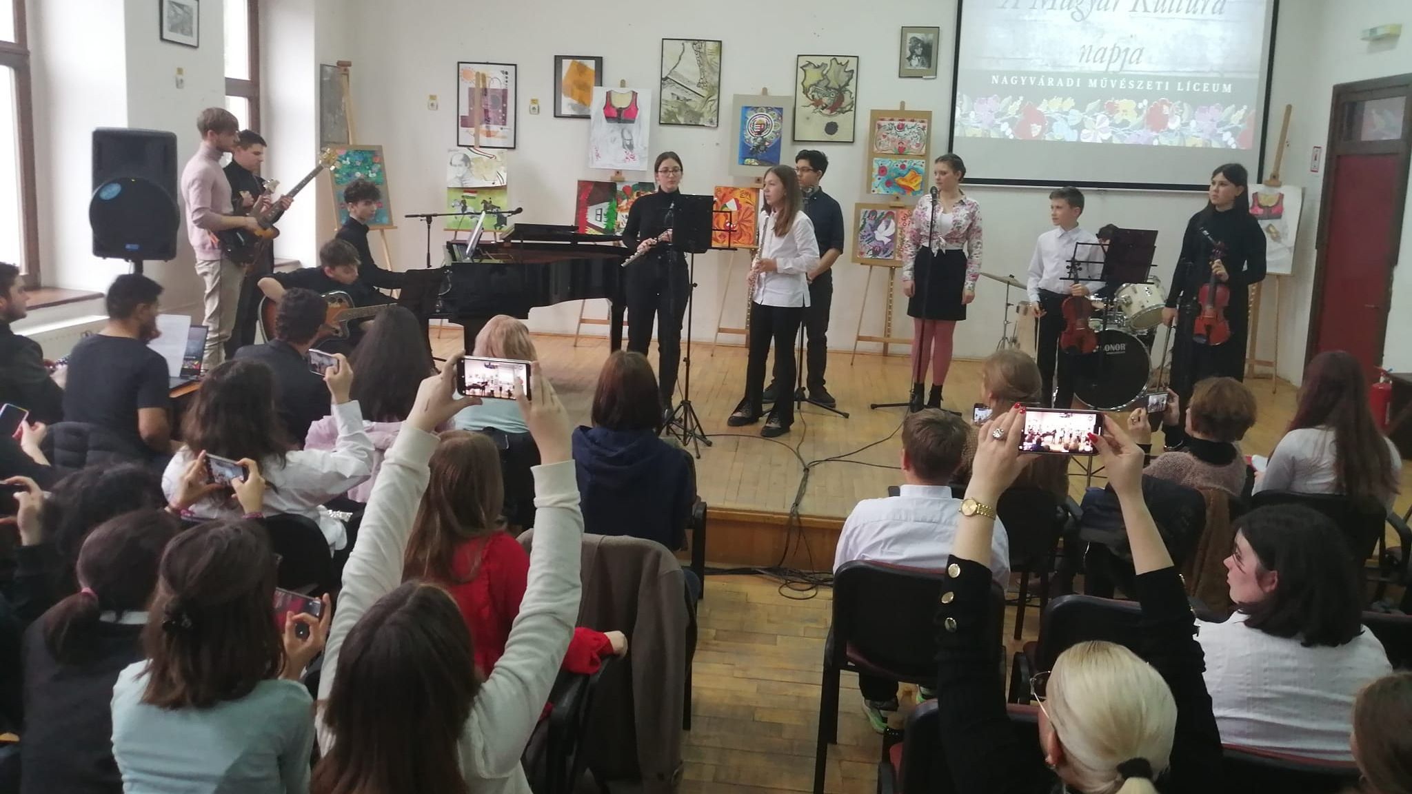 A magyar kultúra örökösei vagyunk