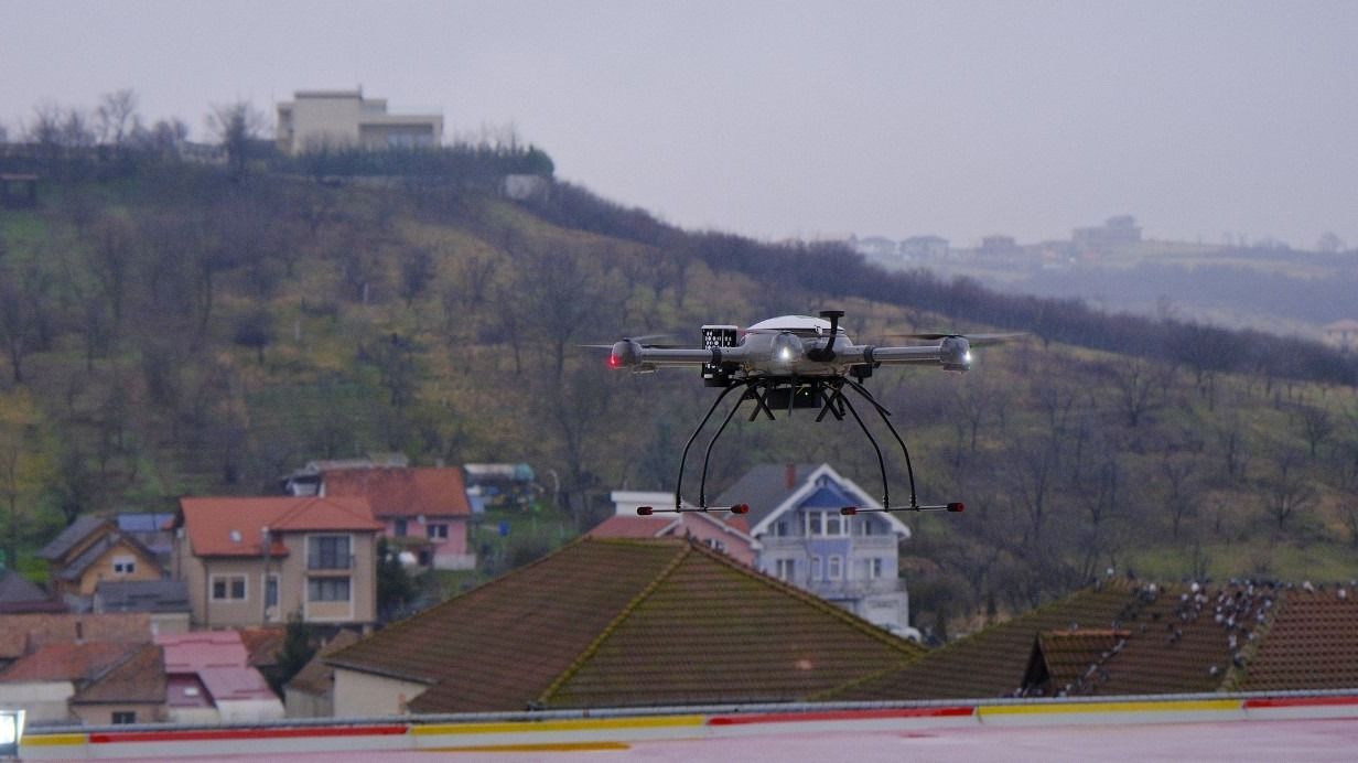 Rakomány nélkül szállt fel az orvosi drón