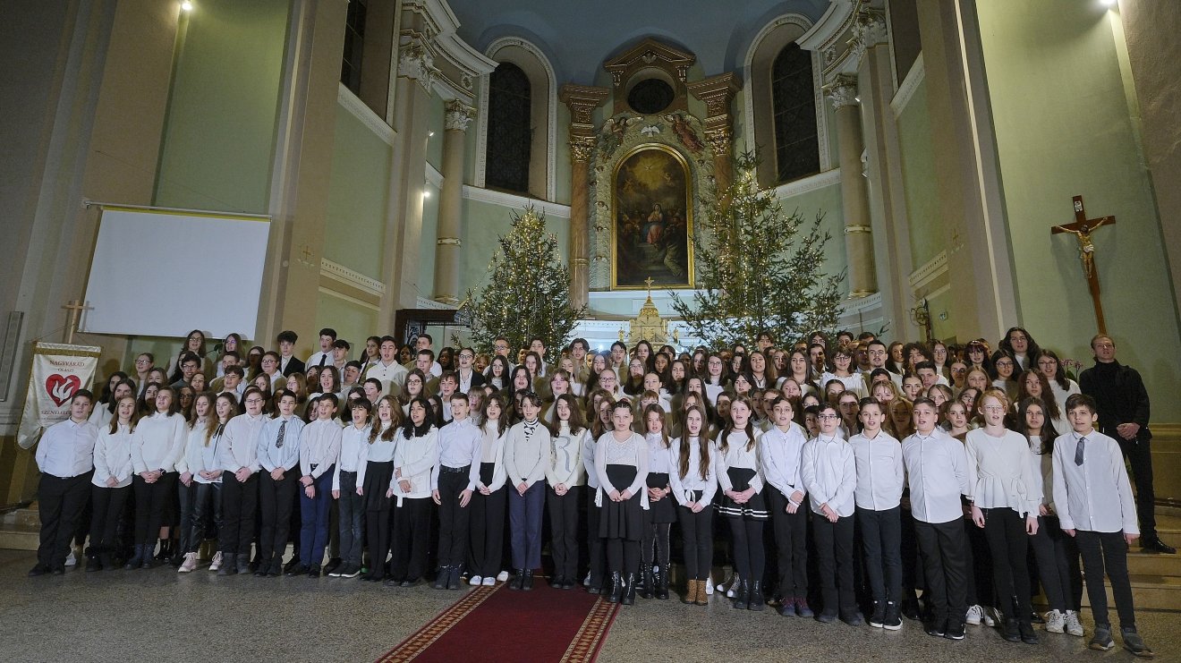 Nagyváradi diákok is bekapcsolódtak a Himnusz közös szavalásába