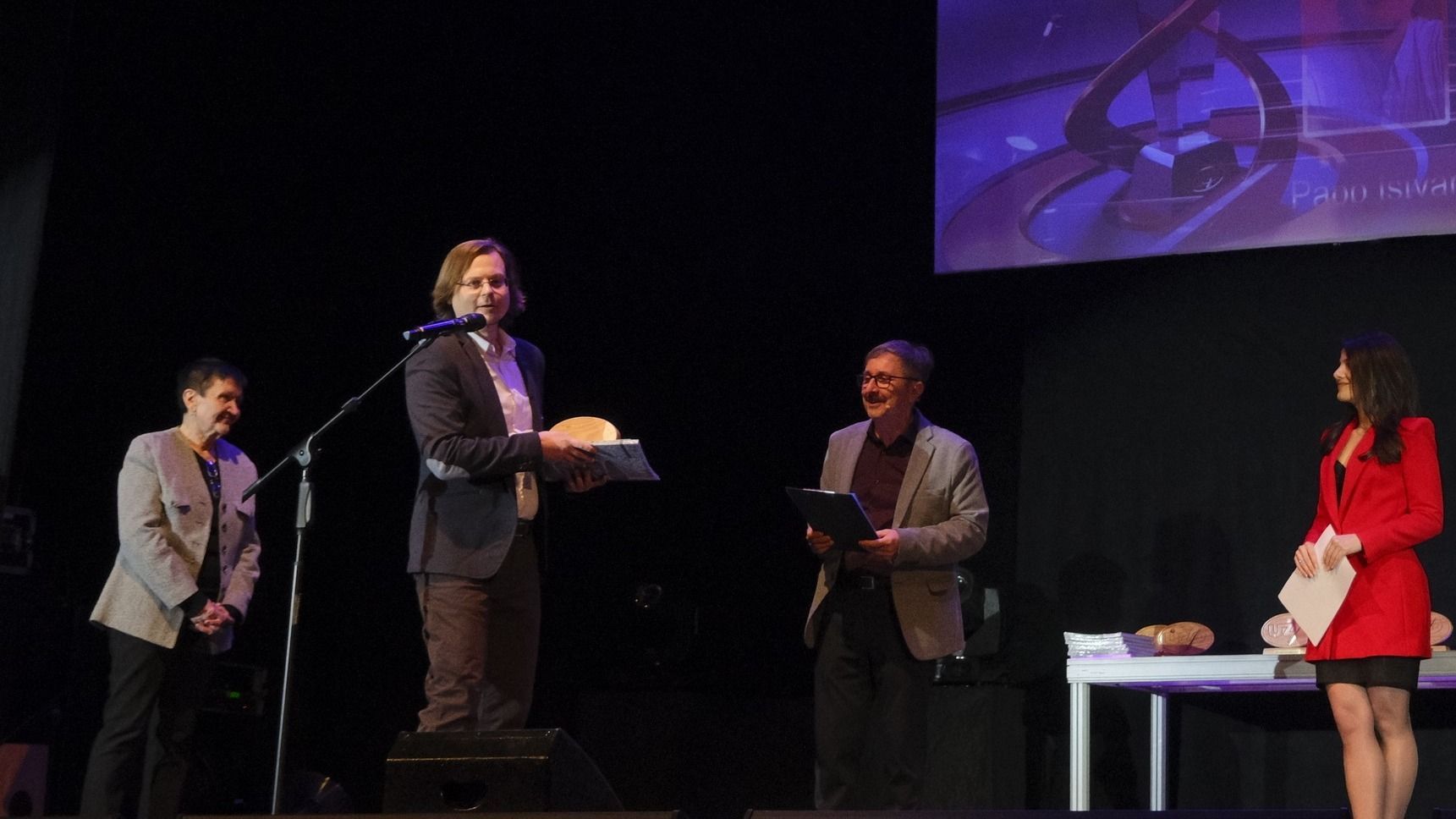 Kitüntették kiadónk munkatársait