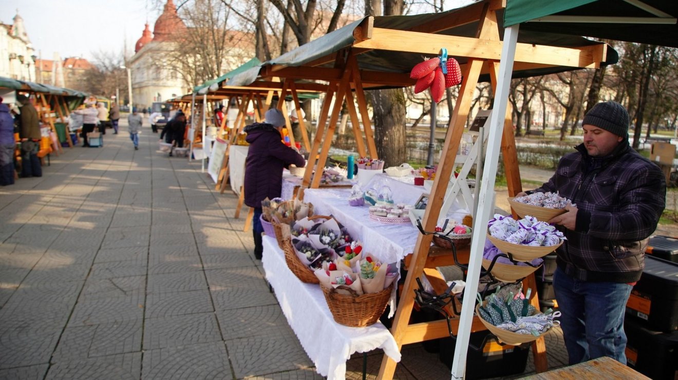 Már zajlik a kézműves vásár Nagyváradon
