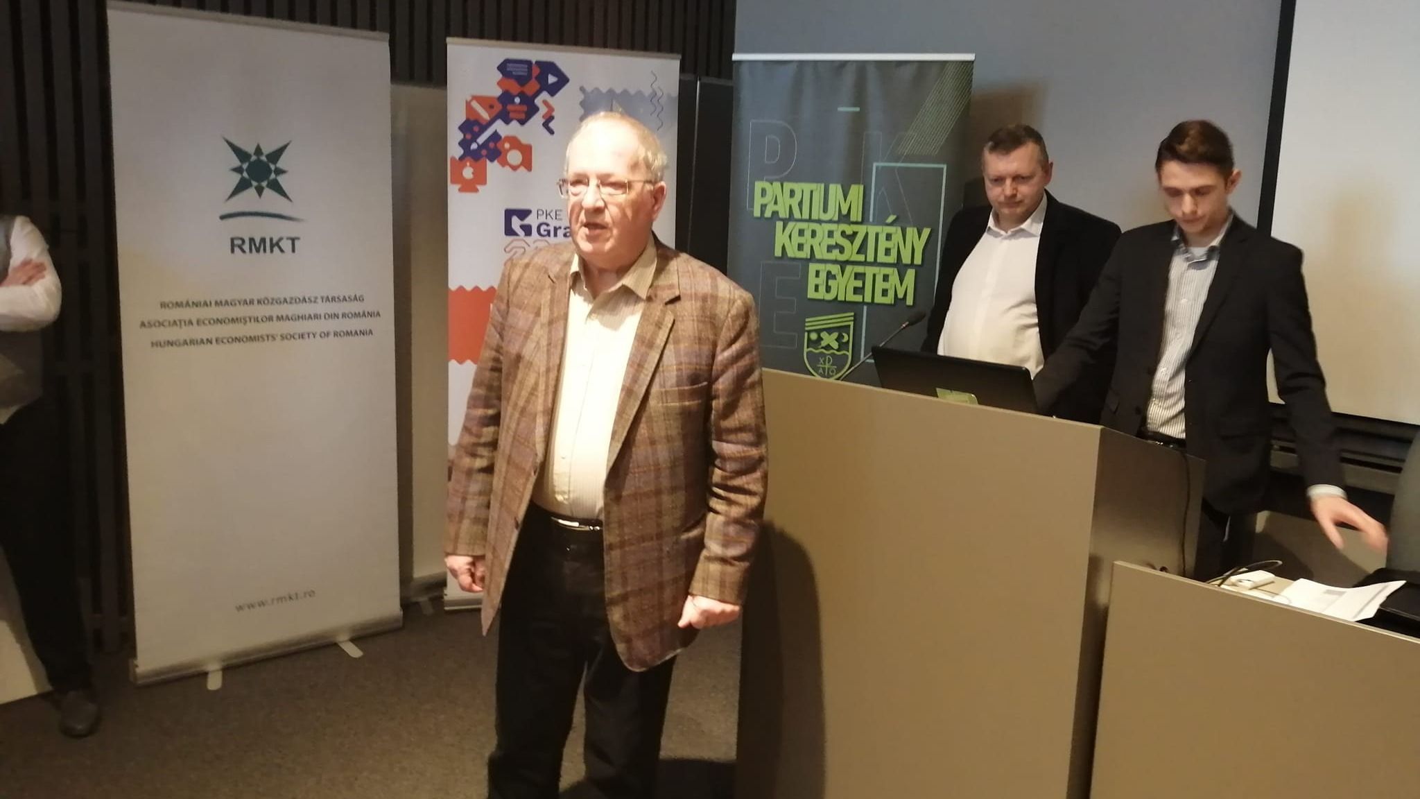 Pénzmágusok vetélkedtek Váradon