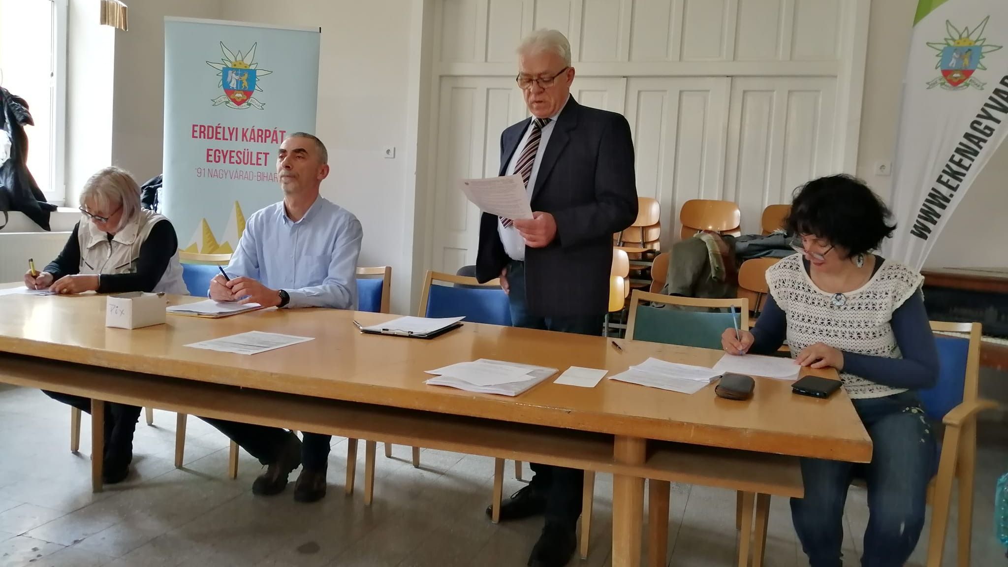 Gy. Balogh László maradt a váradi EKE elnöke