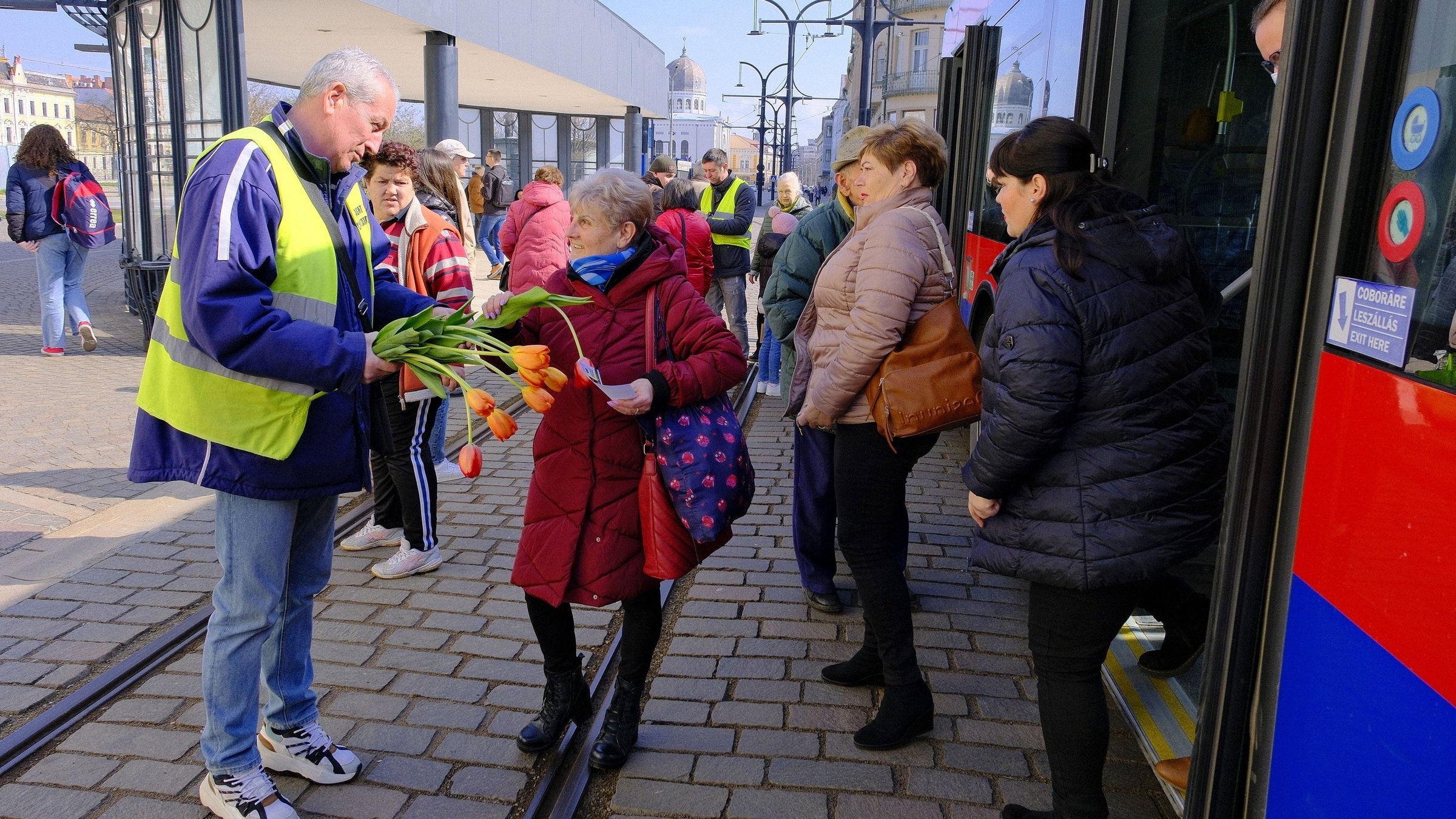 Kedves gesztus nőnapon
