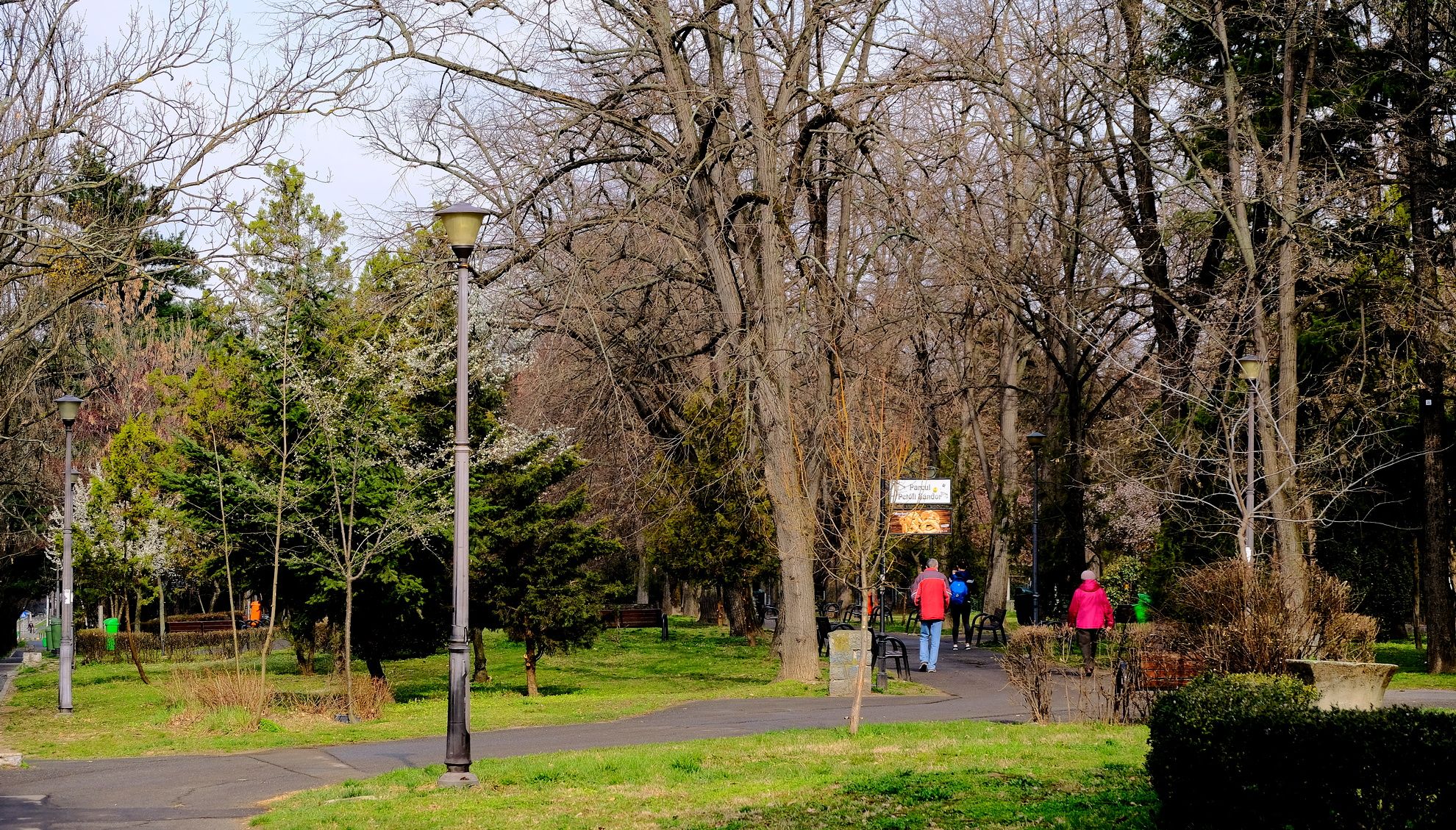 Parkok korszerűsítésére fordítják a felvett hitel egy részét