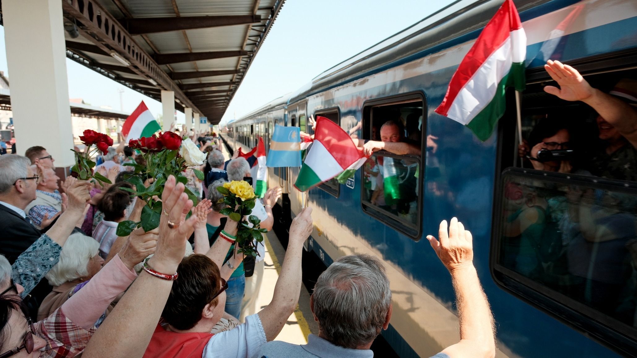 Így fogadták a Csíksomlyó Expressz – Székely Gyors Össznemzeti Zarándokvonatot Nagyváradon!