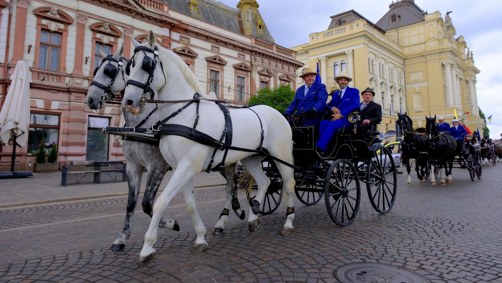 Látványos felvonulás a megyeszékhelyen