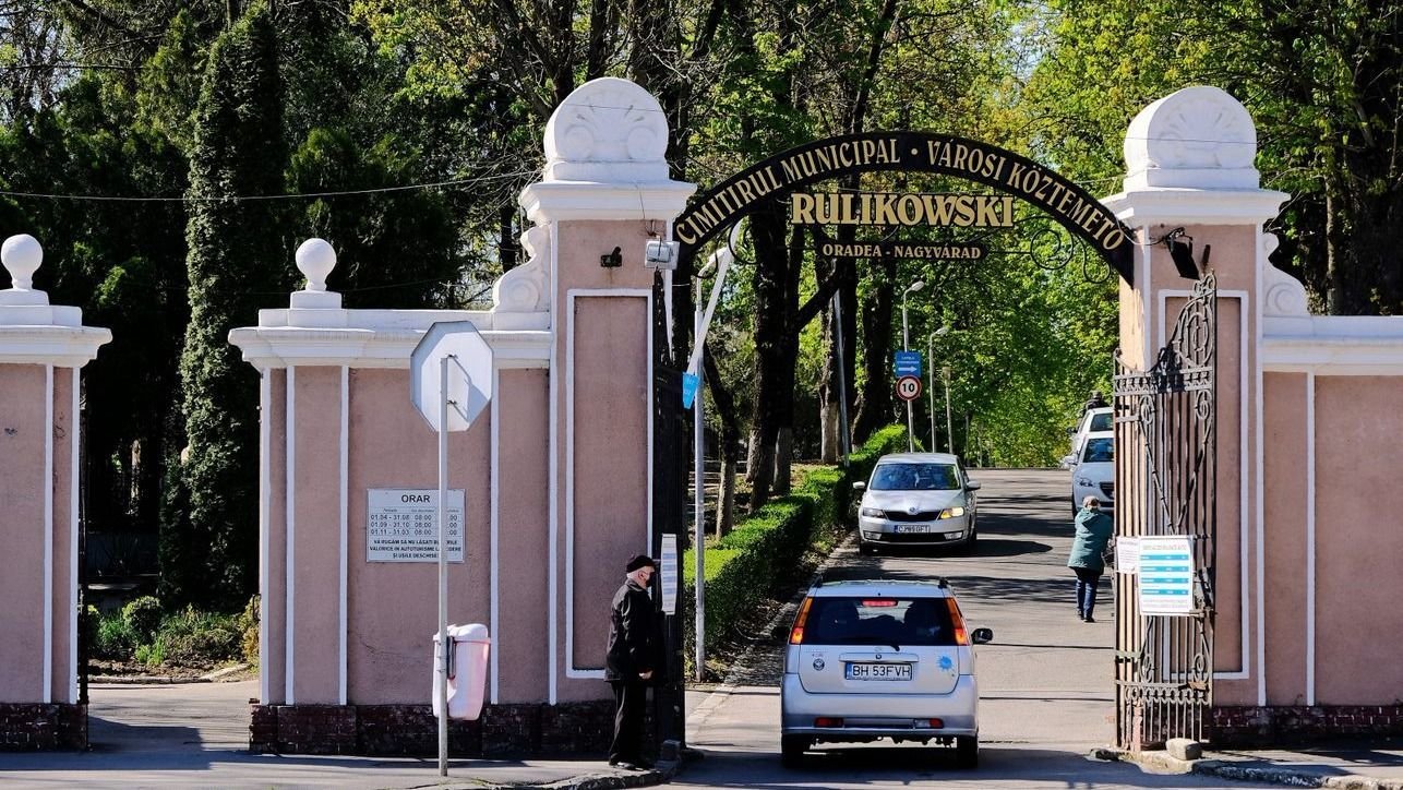 Korlátoznák az autós forgalmat a temetőben