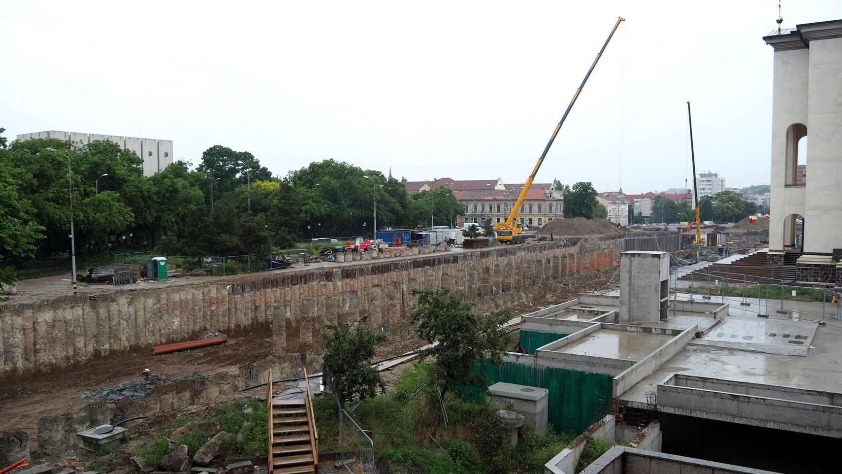 Ha nyár, akkor munkatelep Váradon