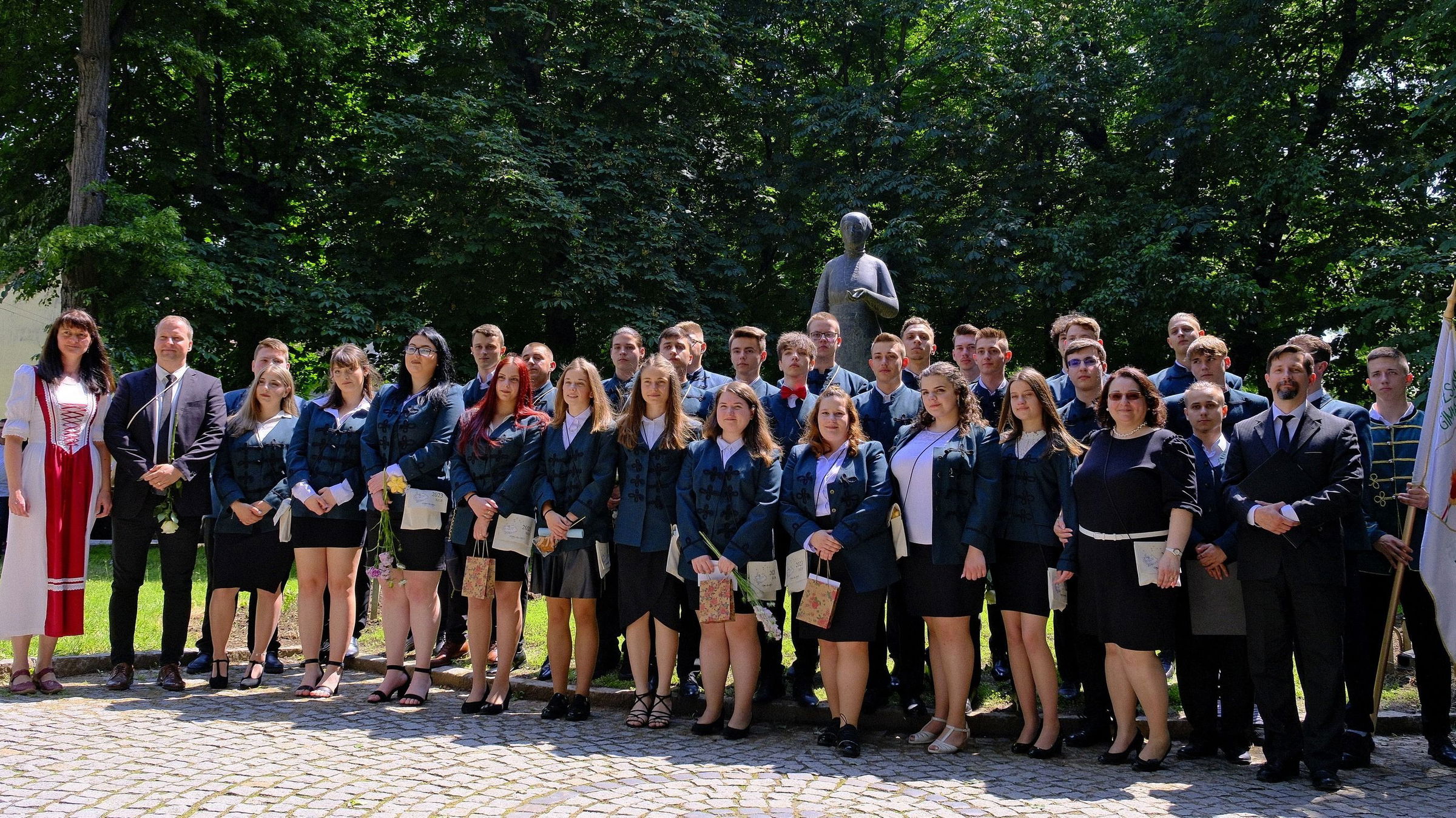 Elballagtak a Lorántffy gimnázium végzősei