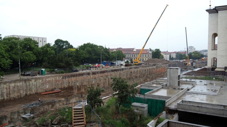 Ha nyár, akkor munkatelep Váradon