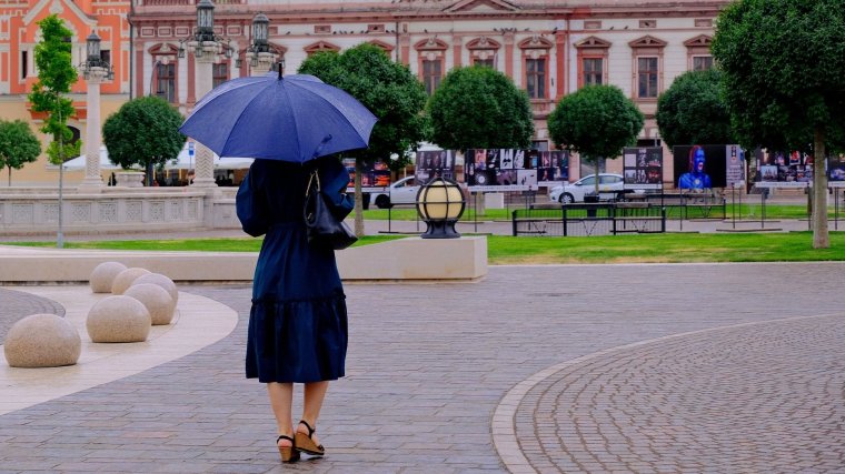 Viharos időjárással kezdődik a hétvége