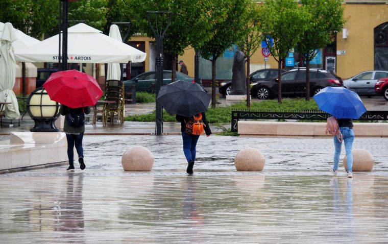 Felhőszakadásokra figyelmeztető másodfokú riasztás az ország 13 megyéjében