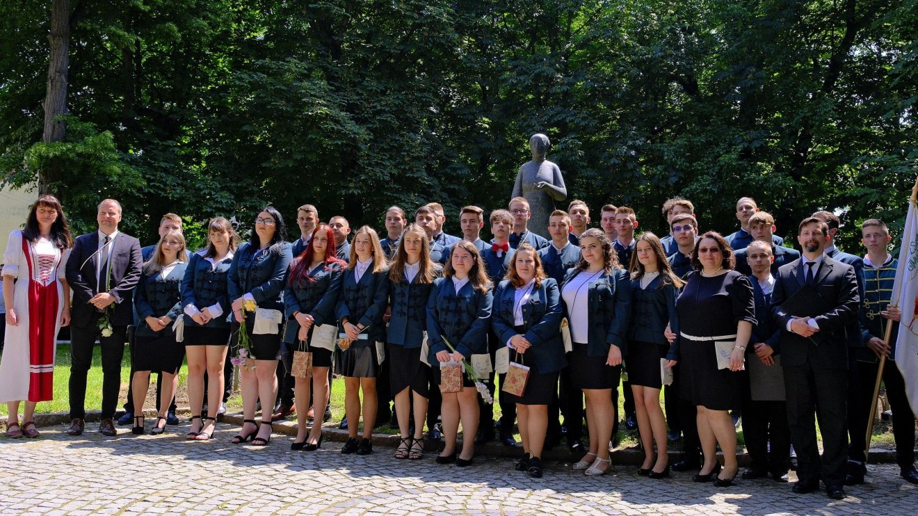 Elballagtak a Lorántffy gimnázium végzősei