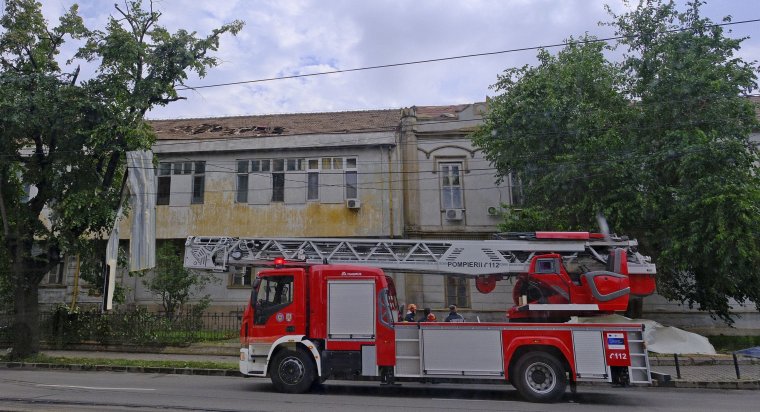 Tizekilenc megyében és a fővárosban volt szükség a tűzoltók bevetésére a rossz idő okozta károk elhárítására