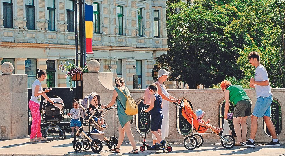 Másodfokú hőségriasztás: 39 fokot mutathatnak a hőmérők kedden Olténiában és Munténia legnagyobb részében